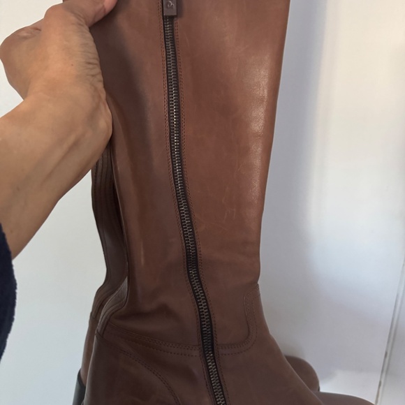 Prada WMs - Picture 2 of 4